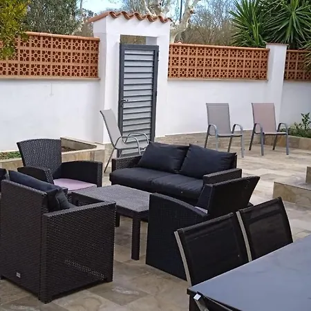 With Pool Empuriabrava